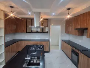 4 Bedroom House to Rent in Mount Pleasant Heights