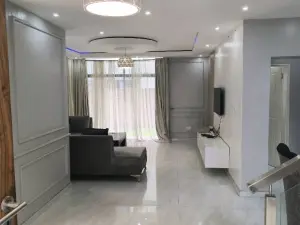 Townhouse/Cluster to Rent in Highlands