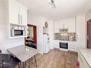 3 Bedroom House to Rent in Upper Hillside