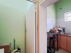 Retail/Shop to Rent in Monavale