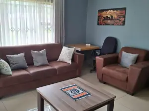 2 Bedroom Cottage/Garden Flat to Rent in Athlone