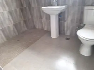 4 Bedroom House to Rent in Greendale North