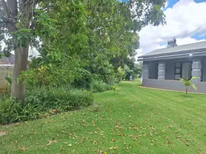 4 Bedroom House to Rent in Greendale North