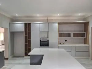 4 Bedroom House to Rent in Greendale North