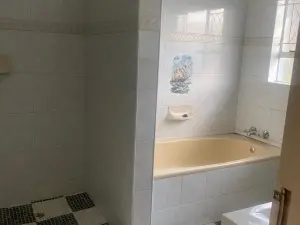 5 Bedroom House to Rent in Bluff Hill