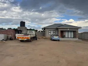 Cottage/Garden Flat for Sale