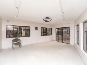 Retail/Shop to Rent in Groom Bridge