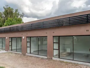 Retail/Shop to Rent in Groom Bridge