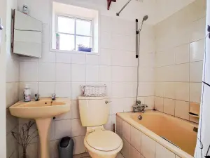 3 Bedroom House to Rent in Avondale