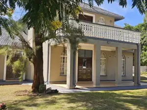 5 Bedroom House to Rent in Borrowdale