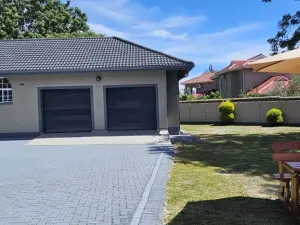 5 Bedroom House to Rent in Borrowdale