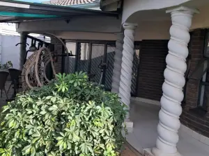 4 Bedroom House to Rent in Maranatha