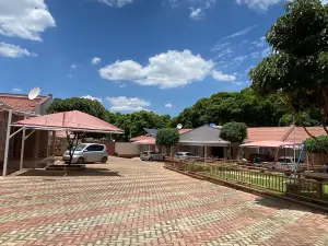 2 Bedroom Cottage/Garden Flat to Rent in Avondale West