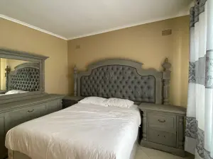 2 Bedroom Cottage/Garden Flat to Rent in Avondale West