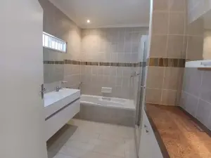 4 Bedroom House to Rent in Highlands
