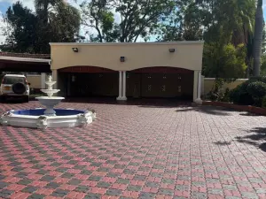 9 Bedroom House to Rent in Greystone Park