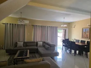 Flat/Apartment to Rent in Mount Pleasant