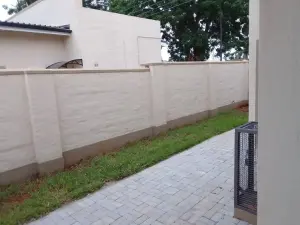 Townhouse/Cluster to Rent in Pomona