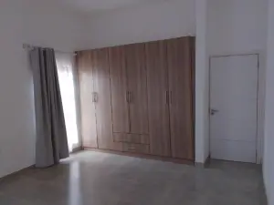 Townhouse/Cluster to Rent in Pomona