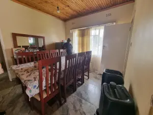 3 Bedroom House to Rent in Ashdown Park