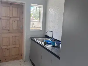 3 Bedroom House to Rent in Bluff Hill