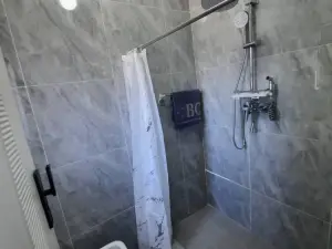 7 Bedroom House to Rent in Highlands