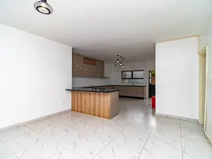 Flat/Apartment to Rent in Avondale West