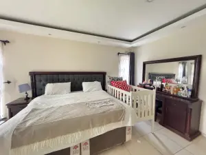 5 Bedroom House to Rent in Arlington