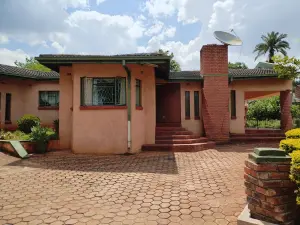 4 Bedroom House to Rent in Greystone Park