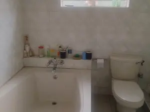 4 Bedroom House to Rent in Greystone Park