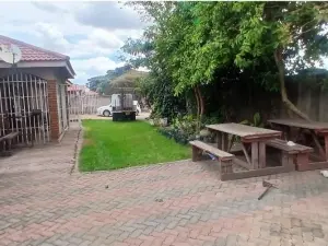 5 Bedroom House to Rent in Southerton