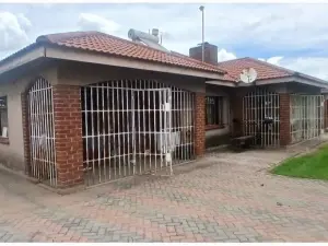 5 Bedroom House to Rent in Southerton