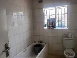 5 Bedroom House to Rent in Southerton