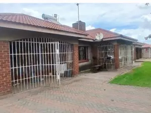 5 Bedroom House to Rent in Southerton