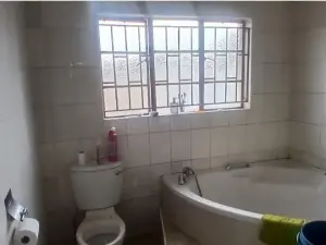 5 Bedroom House to Rent in Southerton