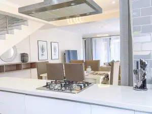 Townhouse/Cluster to Rent in Greendale