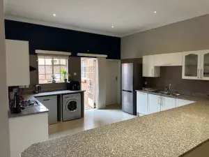 Townhouse/Cluster to Rent in Newlands