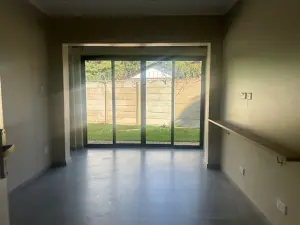 3 Bedroom Cottage/Garden Flat to Rent in Northwood