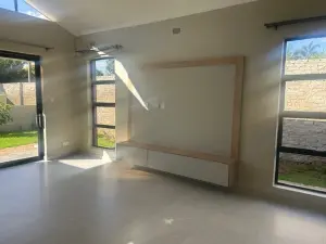 3 Bedroom Cottage/Garden Flat to Rent in Northwood