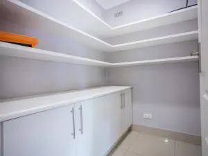 4 Bedroom House to Rent in Arlington