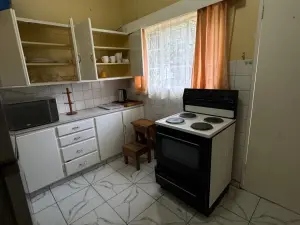 2 Bedroom House to Rent in Avondale