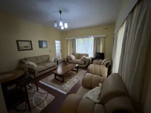 2 Bedroom House to Rent in Avondale