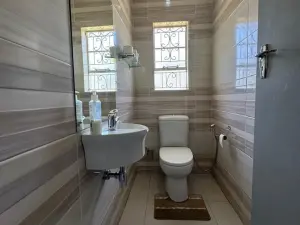 3 Bedroom House to Rent in Alexandra Park