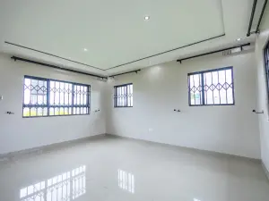 4 Bedroom House to Rent in Mount Pleasant Heights