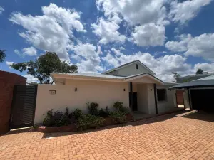 3 Bedroom House to Rent in Chisipite