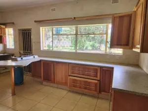 4 Bedroom House to Rent in Greendale