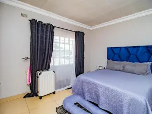 Townhouse/Cluster to Rent in Parktown