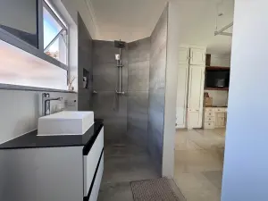 4 Bedroom House to Rent in Alexandra Park