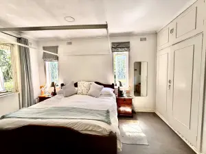 4 Bedroom House to Rent in Alexandra Park