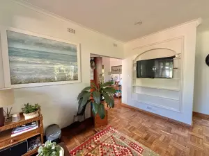 4 Bedroom House to Rent in Alexandra Park